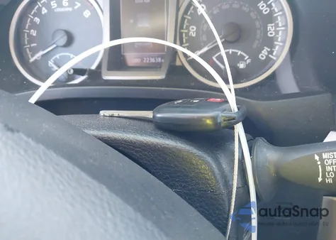 2018 Toyota Tacoma Sr5 V6 from USA, damaged, VIN 5TFAZ5CN1JX060747